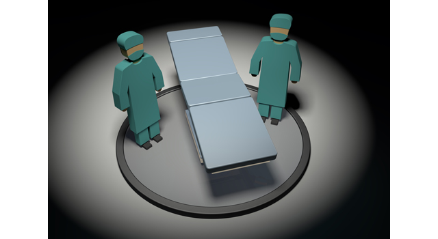 暗闇｜手術台｜医師｜ベッド/治療/ドクター｜レントゲン/診察｜あばら骨/胸部 - 医療/病気/介護/病院/人物/写真/イラスト/無料ダウンロード