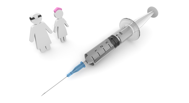 ドクター｜注射器｜看護婦/注射｜最新治療/病院｜あばら骨/胸部 - 医療/病気/介護/病院/人物/写真/イラスト/無料ダウンロード