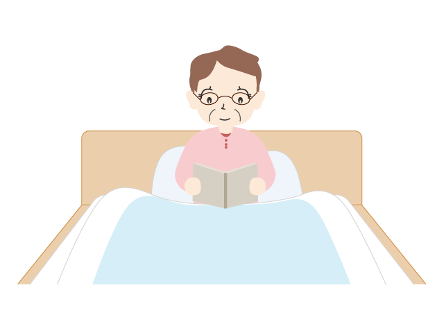 ベッドで読書中のお年寄り｜おばあさん - 医療/病院/人物/写真/クリップアート/フリー素材/介護/福祉