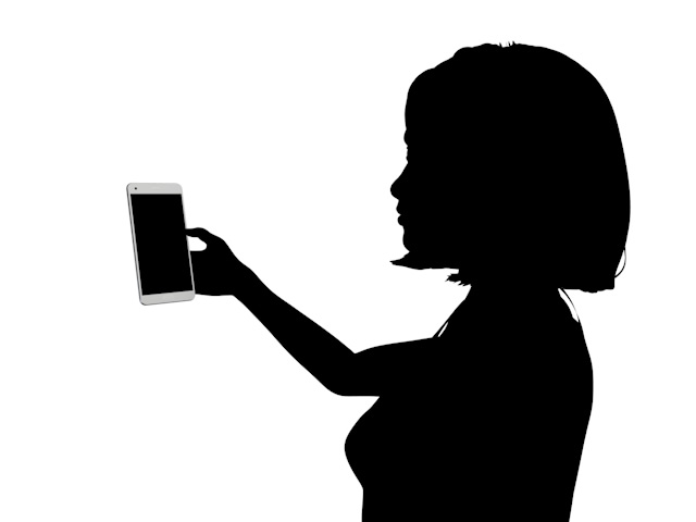 自分撮影｜顔明るさ｜モバイルフォン - スマホ / イラスト / アプリケーション / 写真 / フリー素材 / モバイル / フォト / サーバー / ネット